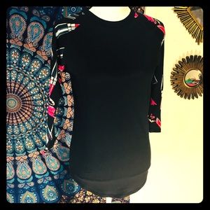 LuLaRoe XS lipstick shirt 3/4 sleeve super soft ❤️